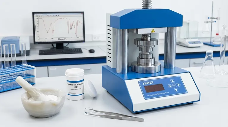 プレス粉末ペレット法とは?正確なFTIRサンプル調製ガイド