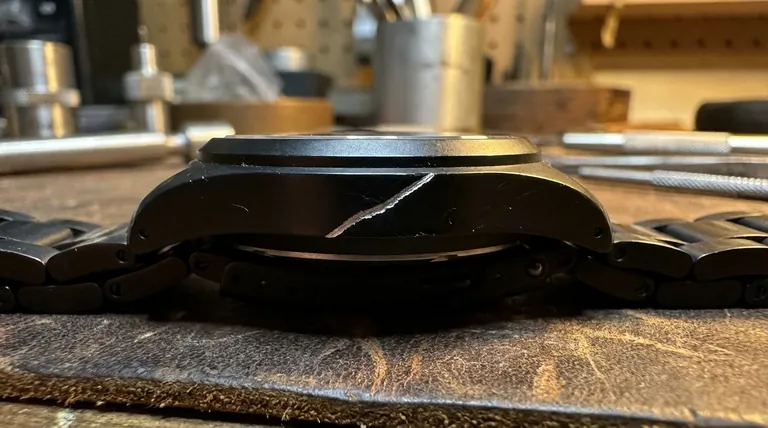 Gli orologi PVD si graffiano facilmente? Comprendere la durabilità e i compromessi dei rivestimenti PVD