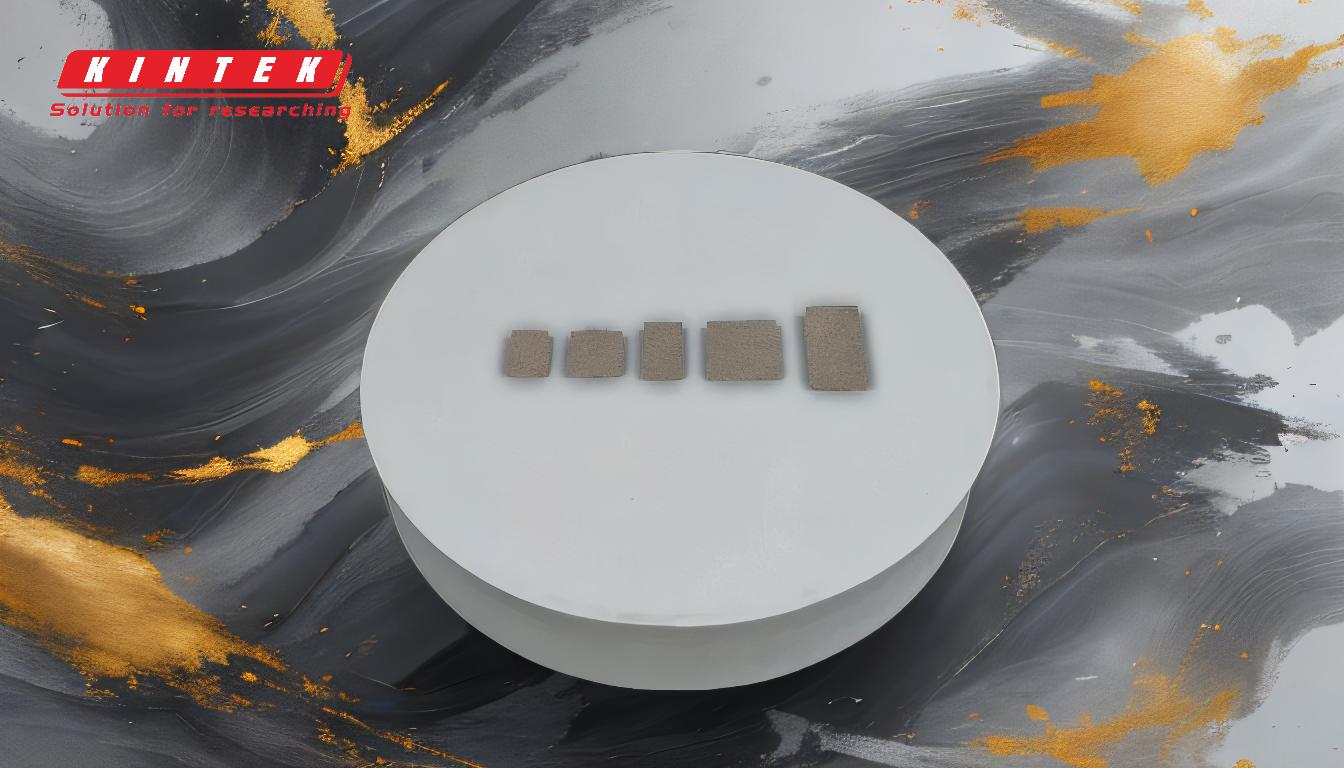 هل يمكنك الاستحمام بالمجوهرات المطلية بالذهب PVD؟ اكتشف متانتها ونصائح العناية بها