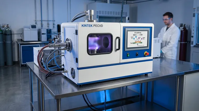 ¿Qué es el mecanismo de pulverización catódica de CC? Una guía para la deposición física de vapor para películas delgadas