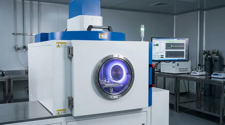 Qual é um exemplo de sputtering de magnetron? Criação de Revestimentos de Alto Desempenho para Lentes de Óculos e Eletrônicos