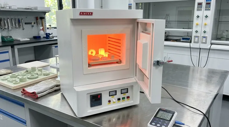 Какова цель обжига или спекания? Преобразование слабого порошка в прочную, плотную керамику