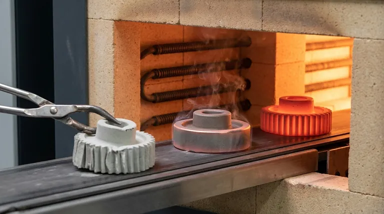 لماذا يعتبر التسخين المسبق (Pre-sintering) مطلوبًا لبعض المعادن؟ المفتاح للحصول على أجزاء معدنية مسحوقية خالية من العيوب