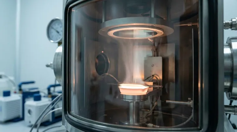 O que é o processo de evaporação térmica PVD? Um Guia para Deposição de Filmes Finos de Alta Pureza