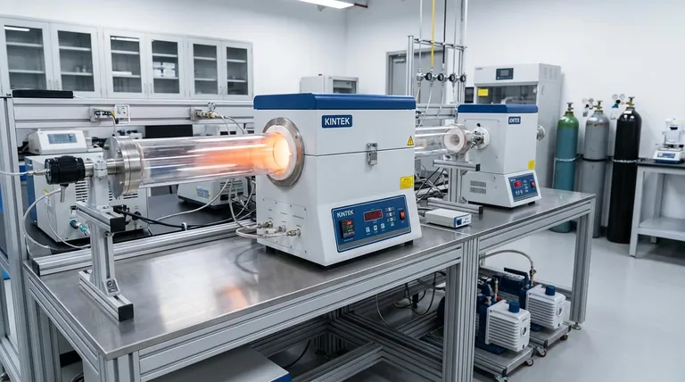 ما هي عمليات نمو الأغشية الرقيقة؟ أتقن الأنماط الثلاثة للهندسة الدقيقة للمواد