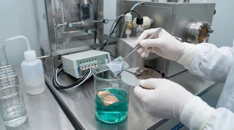 Wie überträgt man Graphen? Meistern Sie den PMMA-Nasstransferprozess für makellose Ergebnisse