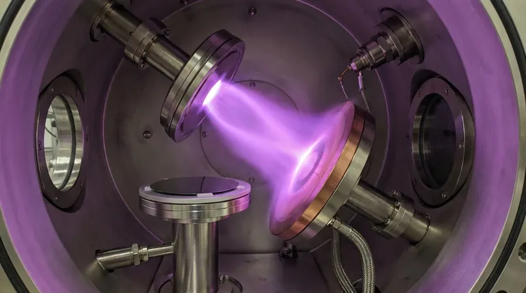 ¿Cómo se aumenta el rendimiento del sputtering? Optimice la energía, la masa y el ángulo de los iones para una deposición máxima