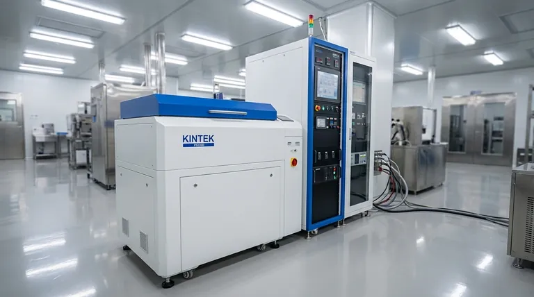 Qual è la differenza tra sputtering RF e sputtering DC? Scegli il metodo giusto per il tuo materiale