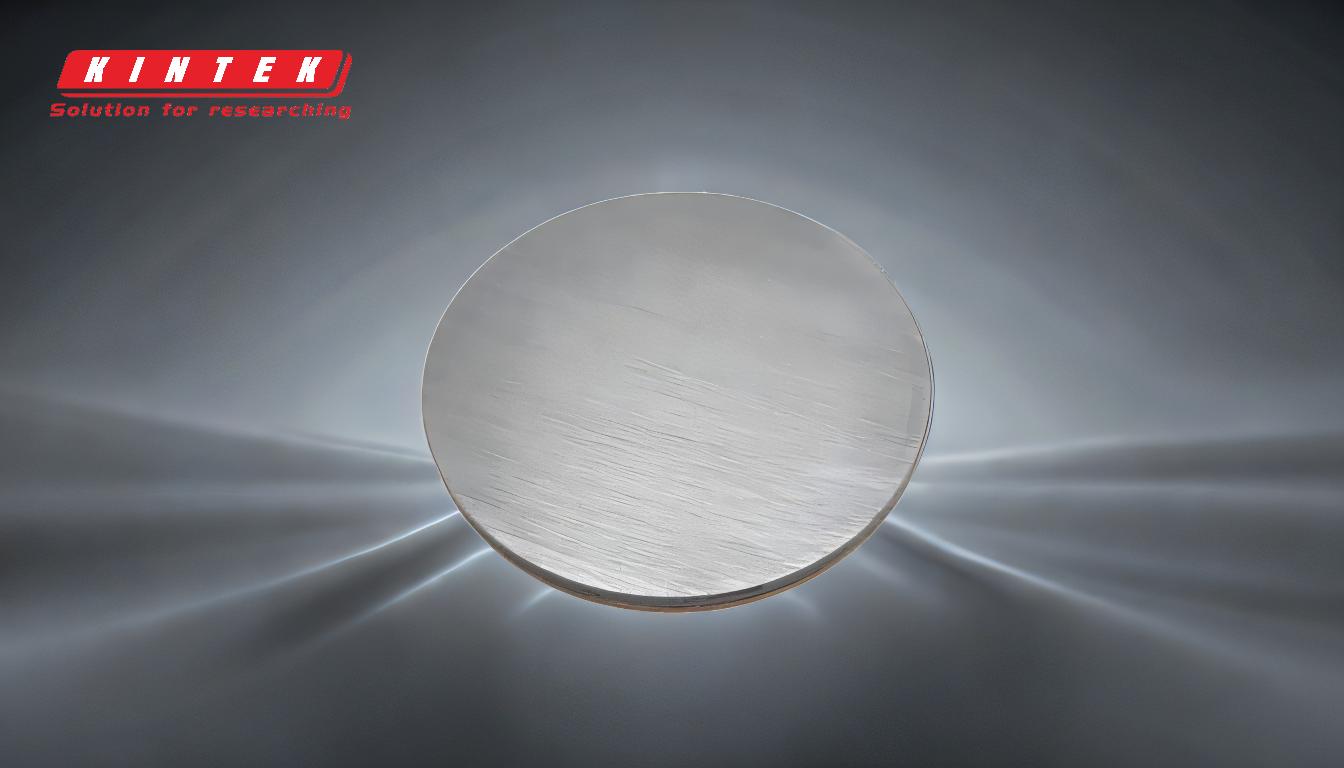 Che cos'è lo sputtering in corrente continua?Guida alla deposizione di film sottili per semiconduttori, ottica e gioielleria