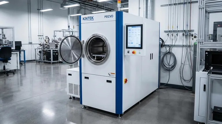 ما هي عملية التبخير بالرش (Sputtering)؟ فهم الاختلافات الرئيسية في الترسيب الفيزيائي للبخار (PVD)