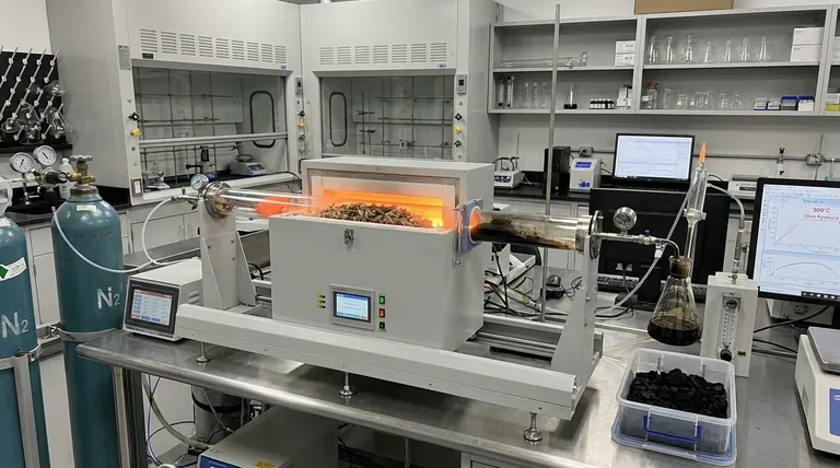 Como o biocarvão é feito a partir da pirólise? Desvende os segredos de transformar biomassa em carbono valioso