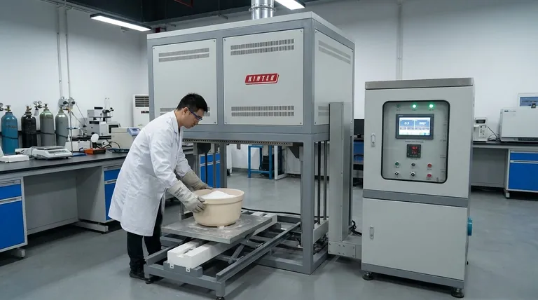 ما هو مبدأ عملية التلبيد؟ تحويل المسحوق إلى مواد صلبة عالية الأداء