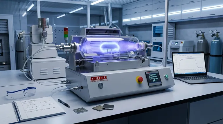 Cos'è la deposizione di film di diamante? Coltivare rivestimenti diamantati ad alte prestazioni con CVD