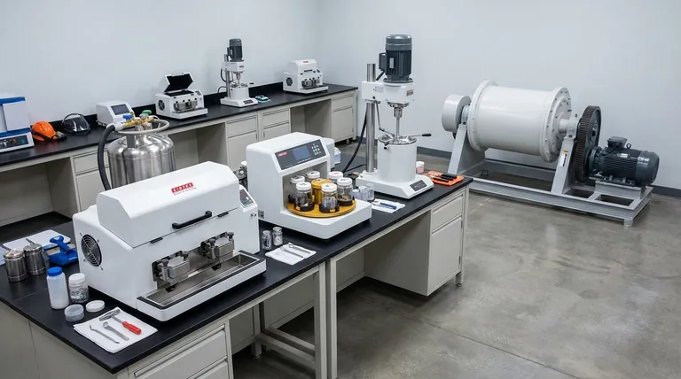 Quais são os diferentes tipos de moinhos de bolas? Combine seu material com a solução de moagem perfeita