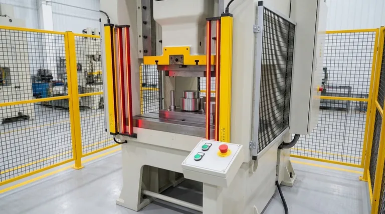 ¿Qué dispositivo de seguridad se utiliza en una prensa mecánica? Guardas y sistemas esenciales para la protección del operario