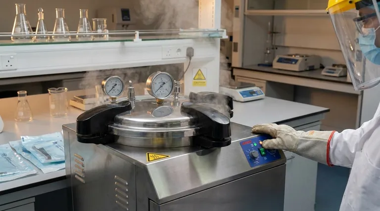 Quais são os riscos de usar uma autoclave? Evite Queimaduras Graves e Falhas de Esterilização