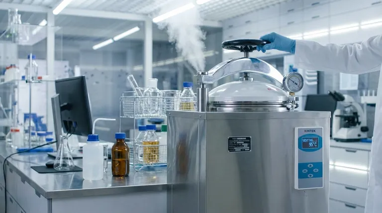 ما هي المدة التي تستغرقها عملية تنفيس جهاز التعقيم بالبخار؟ دليل لدورات التعقيم الآمنة والفعالة