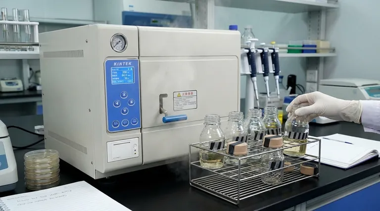 Warum ist es wichtig, die vorbereiteten Reagenzien vor der Verwendung zu autoklavieren? Sterilität und zuverlässige Ergebnisse sicherstellen