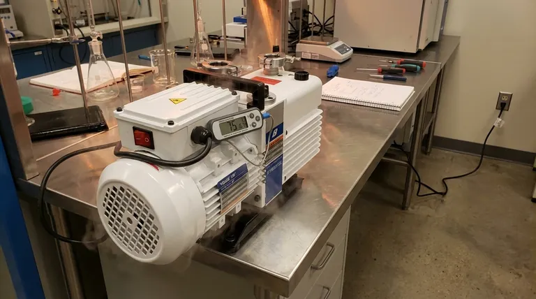 ما هي درجة الحرارة التي تعمل عندها مضخة التفريغ ذات الريشة الدوارة؟ ضمان الأداء الأمثل وطول العمر