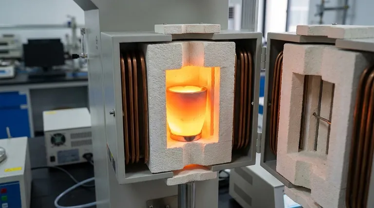 感应炉中的衬里是什么?保护您的熔融金属的关键耐火材料