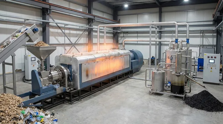 ما هي عملية الانحلال الحراري؟ حل مستدام لتحويل النفايات