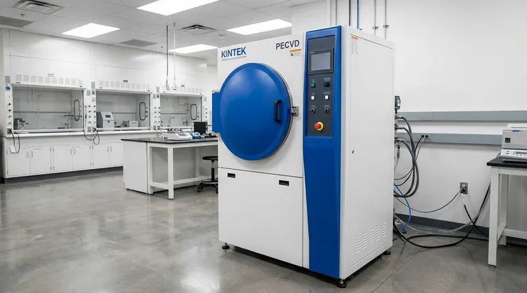 Что такое испарение в тонких пленках? Руководство по нанесению покрытий высокой чистоты с помощью PVD