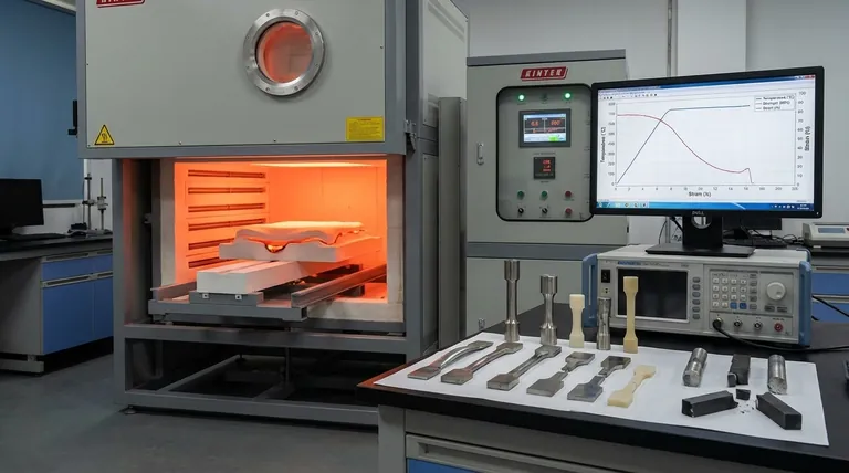 Come influisce il calore sulla resistenza dei materiali? Comprendere la Degradazione Termica e la Rottura per Scorrimento (Creep)