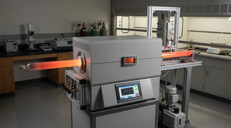 Cos'è un forno tubolare CVD? Una guida completa alla deposizione di film sottili