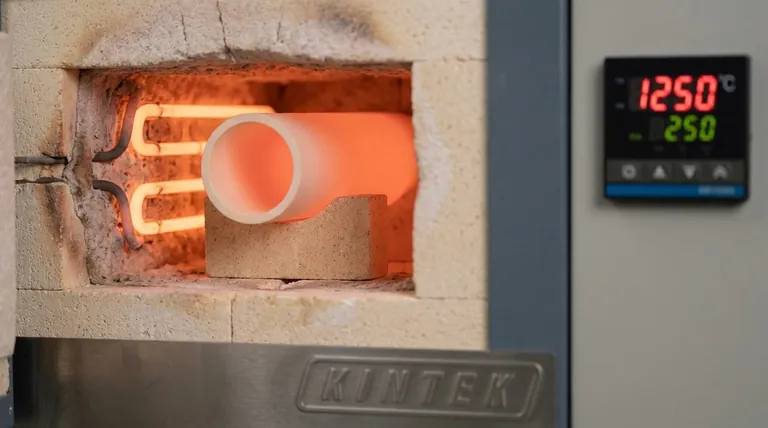 Qual é a taxa de aquecimento para tubos de alumina? Um cronograma variável para prevenir o choque térmico