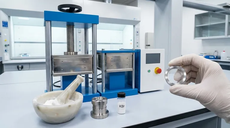 Warum wird die KBr-Platte in der FTIR verwendet? Erzielen Sie eine klare, genaue Analyse von festen Proben