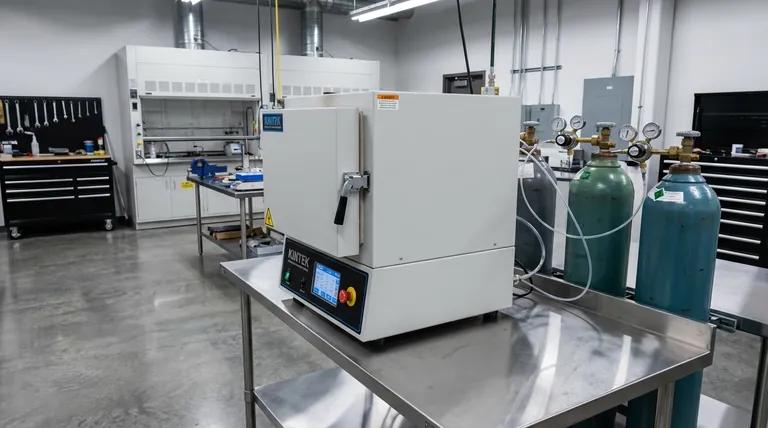 ما هو نظام معالجة درجة الحرارة بالجو المتحكم فيه؟ إتقان المعالجة الحرارية الدقيقة