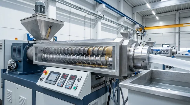 O que é o processo de extrusão de rosca dupla? Um Guia para Mistura e Composição Avançadas