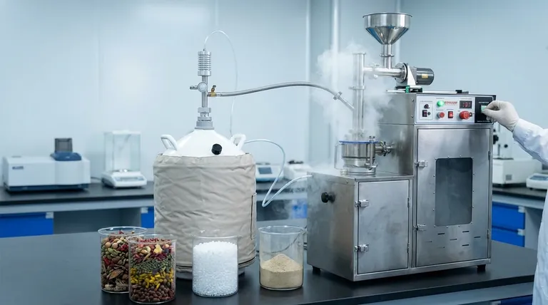 Warum wird kryogenes Mahlen eingesetzt? Um zähe, hitzeempfindliche Materialien effektiv zu pulverisieren.