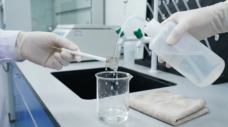 Quelles sont les procédures appropriées pour manipuler une électrode en titane après utilisation ? Assurer la longévité et les performances optimales