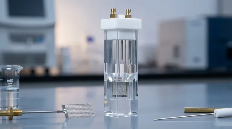 Quais são os materiais usados para o corpo e a tampa de uma célula espectro-eletroquímica de camada fina? Desbloqueando a Precisão com Quartzo e PTFE