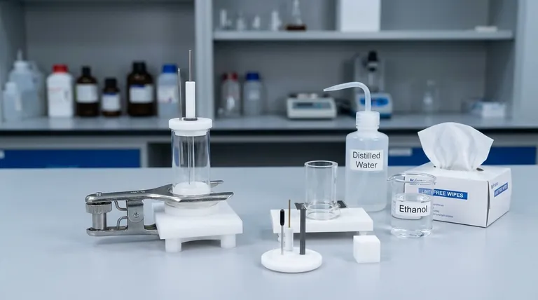 Qual è la manutenzione raccomandata per gli elettrodi utilizzati con una cella elettrolitica interamente in PTFE? Garantire longevità e accuratezza dei dati