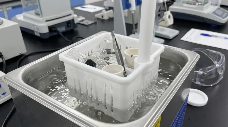 ¿Qué se debe monitorear durante el proceso de limpieza al usar una cesta de limpieza de PTFE? Garantice resultados fiables y evite daños