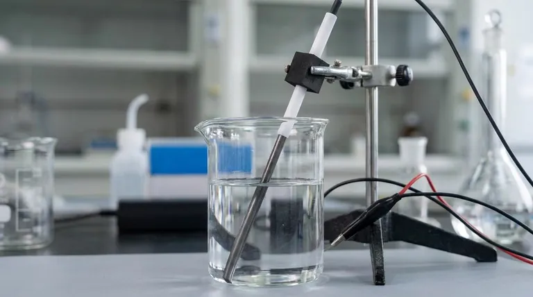 흑연 막대 전극의 특징과 일반적인 용도는 무엇입니까? 내구성 있고 간단한 전기화학 가이드