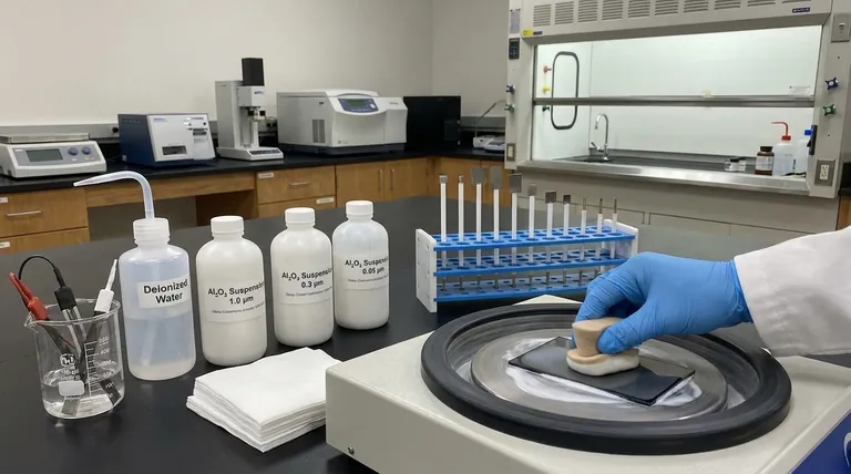 Quelle est la procédure de prétraitement recommandée pour le polissage d'une feuille de carbone vitreux ? Obtenir une surface miroir et exempte de contaminants