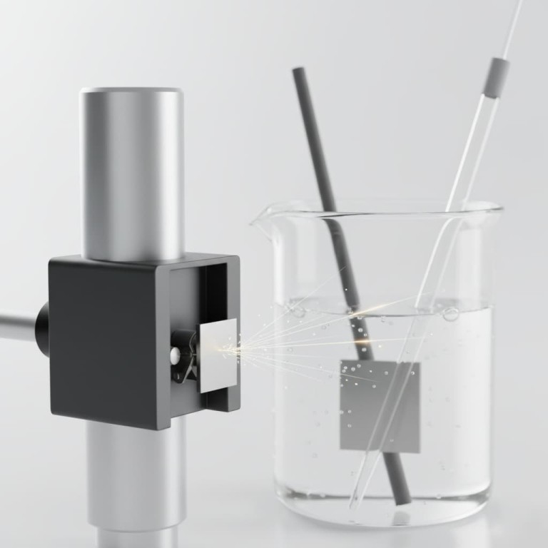 전기화학 장치에서 전극 홀더의 일반적인 역할은 무엇인가요? 그것은 활성 작동 전극입니다.