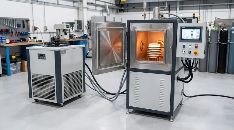 Qual é a função principal de um forno de fusão por indução a vácuo? Fundir Metais de Alta Pureza com Precisão