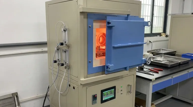 Como o dióxido de carbono (CO2) e o monóxido de carbono (CO) funcionam em atmosferas de fornos? Domine o Potencial de Carbono para um Tratamento Térmico Perfeito