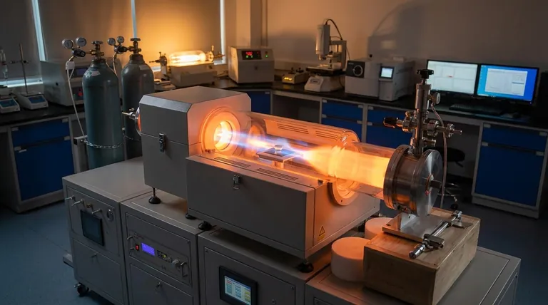 هل يستخدم الترسيب الكيميائي للبخار (CVD) في صناعة الماس؟ نعم، لزراعة الماس المخبري عالي النقاء.