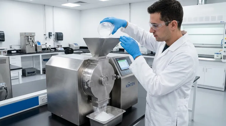 Для чего используется молотковая мельница в фармацевтике? Достижение точного контроля размера частиц для повышения эффективности лекарств