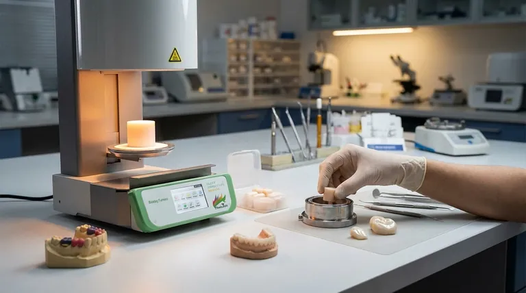 ¿Para qué se utiliza una prensa dental? Creación de restauraciones dentales estéticas y de alta resistencia