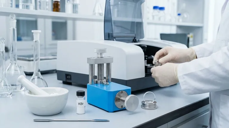 ما هو الغرض من استخدام بروميد البوتاسيوم KBr في قياس FTIR؟ تحقيق تحليل واضح ودقيق للعينات الصلبة