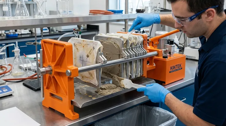 フィルタープレスをどのように清掃しますか?効率的なフィルターケーキ除去のためのステップバイステップガイド