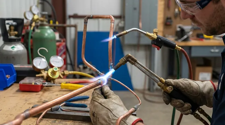 É brasagem ou soldagem de HVAC? A Escolha Crítica para Sistemas Fortes e Sem Vazamentos