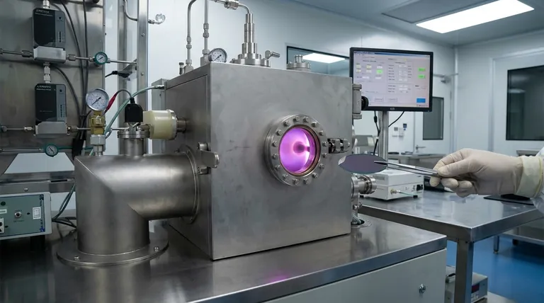 Was ist die Anwendung der plasmaunterstützten CVD? Ermöglicht die Dünnschichtabscheidung bei niedriger Temperatur