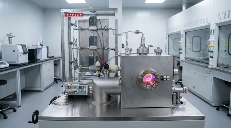 ما هي درجة حرارة ترسيب الترسيب الكيميائي المعزز بالبلازما (PECVD)؟ تحقيق أغشية عالية الجودة في درجات حرارة منخفضة